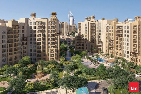 Apartment in Umm Suqeim, Dubai, UAE 2 bedrooms, 102.8 sq.m. № 647818 - photo 1