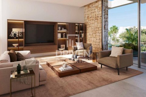 Vilë në Dubai Land, Emiratet e Bashkuara Arabe 4 dhoma gjumi, 399.02 m2. № 743349