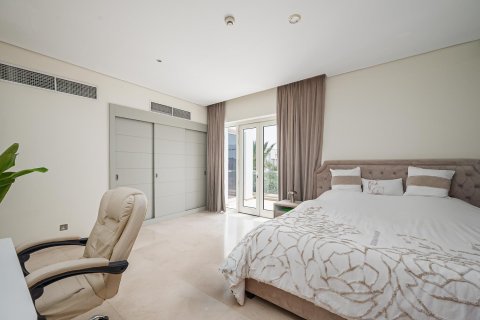 Villa in Umm Suqeim, Dubai, UAE 4 bedrooms, 1049.06 sq.m. № 764374 - photo 13