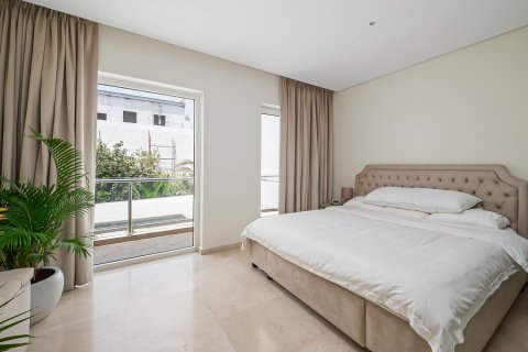Villa in Umm Suqeim, Dubai, UAE 4 bedrooms, 1049.06 sq.m. № 764374 - photo 14