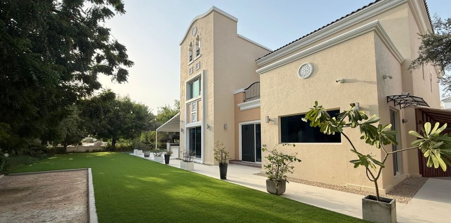 Huvila Dubai Sports City, Arabiemiraatit 6 makuuhuonetta, 838.91 m2 № 764369