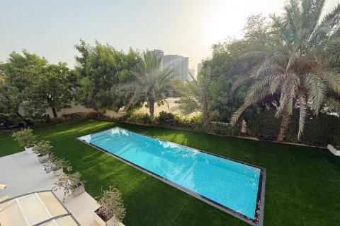Huvila Dubai Sports City, Arabiemiraatit 6 makuuhuonetta, 838.91 m2 № 764369 - kuva 3