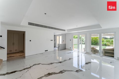 וילה להשכרה ב Dubai, איחוד האמירויות 3 חדרי שינה, 253.8 מ"ר, מספר 713230 - תמונה 2