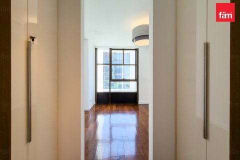 Apartament de închiriat în City Walk, Dubai, EAU 3 dormitoare, 212.7 mp.  №713226 - poză 12