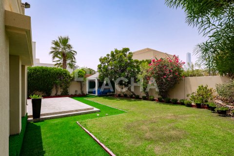 Vila di Meadows, Dubai, UAE 4 bilik tidur, 372 meter persegi № 707080 - foto 30