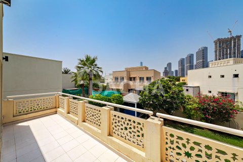 Vila di Meadows, Dubai, UAE 4 bilik tidur, 372 meter persegi № 707080 - foto 21
