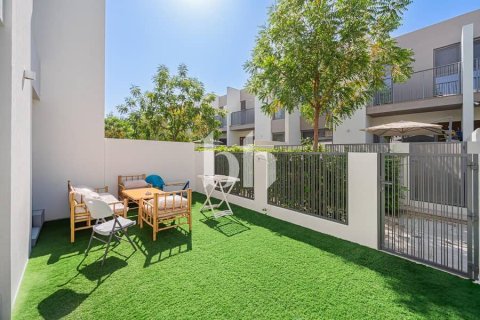 Villa en venta en Tilal Al Ghaf, Dubai, EAU 3 dormitorios, 140 m2 № 642619 - foto 4