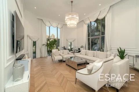 Villa en venta en Palm Jumeirah, Dubai, EAU 4 dormitorios, 483 m2 № 649831 - foto 1