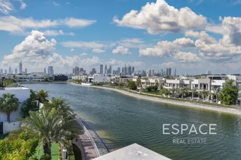 Villa til salg i Emirates Hills, Dubai, UAE 6 soveværelser, 2973 kvm № 649832 - foto 13