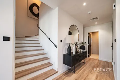 Müüa ridamaja asukohaga Dubai Land, AÜE: 3 magamistoaga, 208 m² Nr 649811 - pilt 10