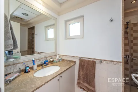 Villa zum Verkauf in Dubai Sports City, Dubai, VAE 5 Schlafzimmer, 357 m2 Nr. 649830 - Foto 12