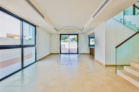 Huvila Yas Island, Abu Dhabi, Arabiemiraatit 4 makuuhuonetta, 313 m2 № 662813 - kuva 7