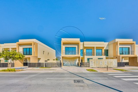Huvila Yas Island, Abu Dhabi, Arabiemiraatit 4 makuuhuonetta, 313 m2 № 662813 - kuva 1