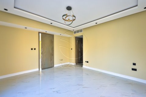 Abu Dhabi, संयुक्त अरब अमीरात में विला, 5 बेडरूम, 402 वर्ग मीटर, संख्या 662814 - फ़ोटो 14