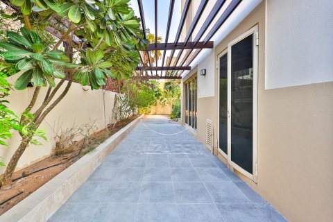 Willa na sprzedaż w Al Raha Gardens, Abu Dhabi, ZEA 5 sypialnie, 402 mkw., nr 662812 - zdjęcie 3