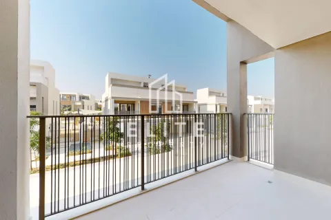 Снять в аренду виллу в Tilal Al Ghaf, Дубай, ОАЭ 4 комнаты, № 659407 - фото 2