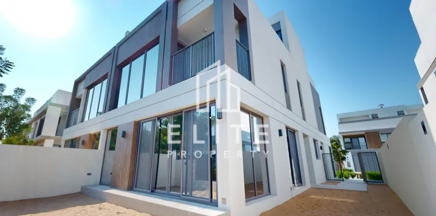 Вилла в Tilal Al Ghaf, Дубай, ОАЭ 4 комнаты № 659407