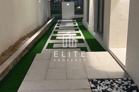 Снять в аренду виллу в Tilal Al Ghaf, Дубай, ОАЭ 4 комнаты, № 659406 - фото 23