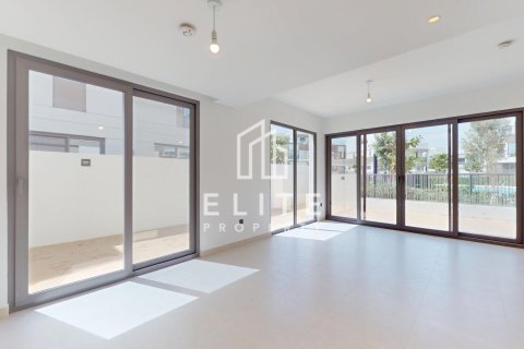 Снять в аренду виллу в Tilal Al Ghaf, Дубай, ОАЭ 4 комнаты, № 659406 - фото 2