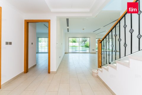 Villa sa Dubai, UAE 4 silid-tulugan, 1075.3 sq.m. № 635787 - larawan 8
