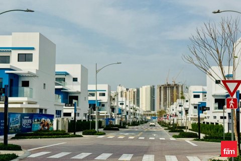 Таунхаус Дубай, БАӘ-да 4 жатын бөлмелер, 144 м² № 712929 - фото 12