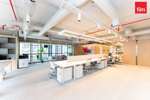 Комерційна нерухомість в Дубай, ОАЕ 662.9м2 № 696983