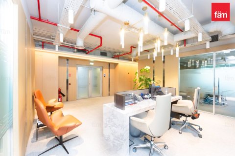 Зняти в оренду комерційну нерухомість в Дубай, ОАЕ 662.9м2, № 696983 - фото 5