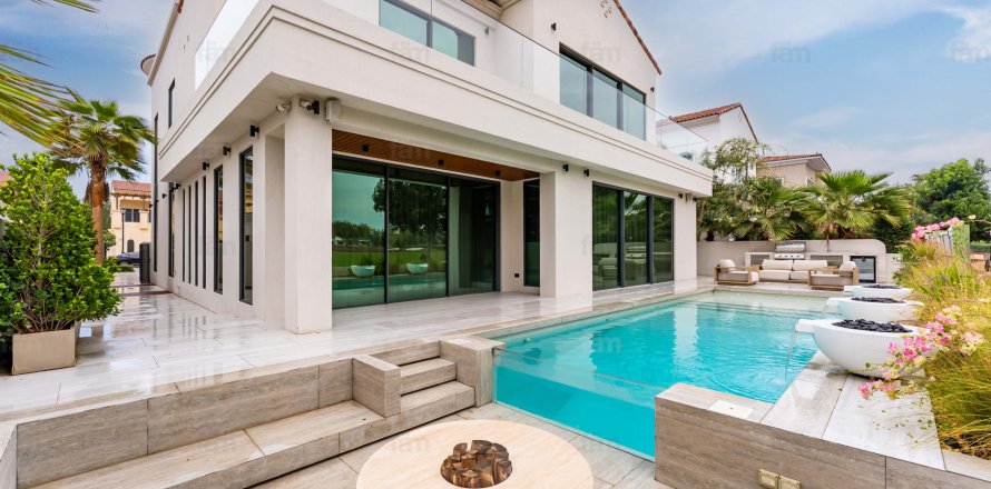 Vila di Dubai, UEA 5 kamar tidur, 711.6 m2 nomor 696979
