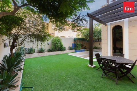 Rijtjeshuis te koop in Dubai, VAE 4 slaapkamers, 303.7 vr.m., nr 661595 - foto 6