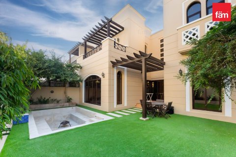 Maison de ville à vendre à  Dubai, EAU 4 chambres, 303.7 m2 № 661595 - photo 1