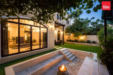 Rijtjeshuis te koop in Dubai, VAE 4 slaapkamers, 303.7 vr.m., nr 661595 - foto 2