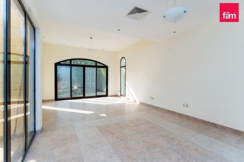 Rijtjeshuis te koop in Dubai, VAE 4 slaapkamers, 303.7 vr.m., nr 661595 - foto 8