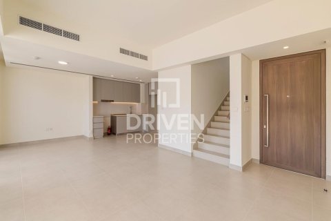 The Valley、Dubai、UAE にあるタウンハウスの賃貸物件 3ベッドルーム、177 m2、No684560 - 写真 2