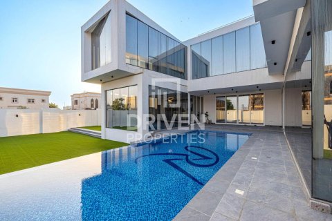 Villa em Nadd Al Sheba, Dubai, EAU 7 quartos, 1476 m2 № 684559