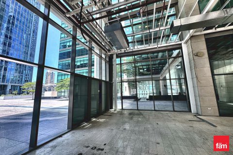 Kedai di DIFC, Dubai, UAE 137.7 meter persegi № 714299 - foto 4
