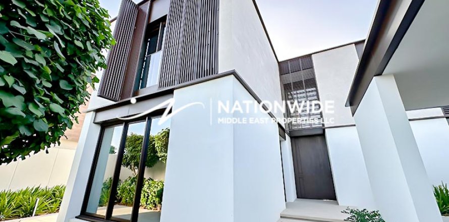 Villa en Abu Dhabi, EAU 5 dormitorios, 1020 m² № 662097