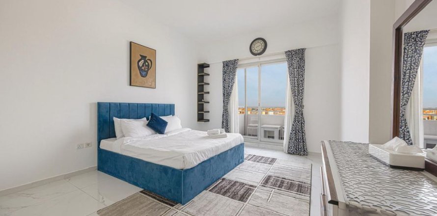 Apartment in Al Furjan, Dubai, UAE 2 bedrooms, 128.8 sq.m. № 696976