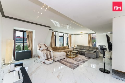 Dubai、UAE にあるマンションの賃貸物件 3ベッドルーム、267.8 m2、No696974 - 写真 2