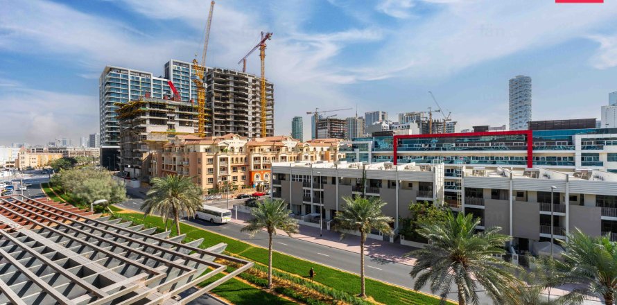Dubai、UAEにあるマンション 3ベッドルーム、267.8 m2 No696974