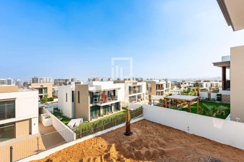 Villa in Al Furjan, Dubai, VAE: 4 Schlafzimmer, 586.68 m2 Nr. 746813