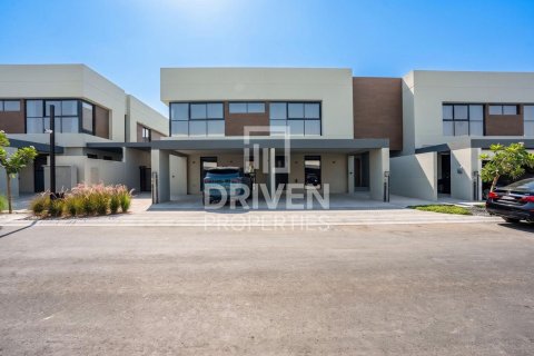ویلا برای فروش در Dubai Land، Dubai، امارات متحده عربی 3 خوابه ، 283.82 متر مربع ، شماره 744535 - تصویر 1