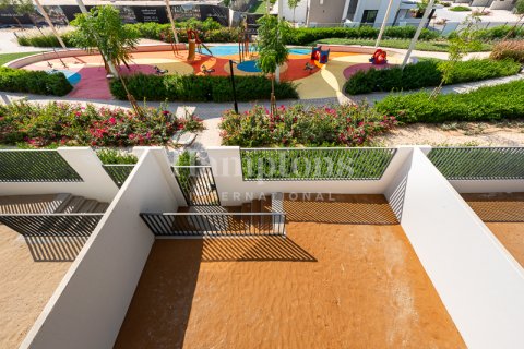 Снять в аренду таунхаус в Dubai South (Dubai World Central), Дубай, ОАЭ 3 спальни, 193.88856100м2, № 662680 - фото 25