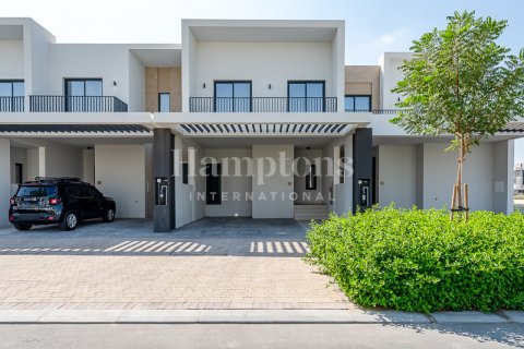Снять в аренду таунхаус в Dubai South (Dubai World Central), Дубай, ОАЭ 3 спальни, 193.88856100м2, № 662680 - фото 2