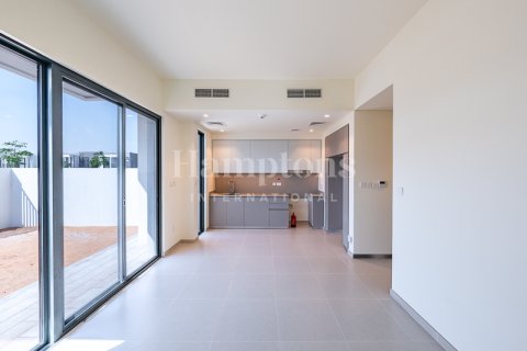 Снять в аренду таунхаус в Dubai South (Dubai World Central), Дубай, ОАЭ 3 спальни, 193.88856100м2, № 662680 - фото 3