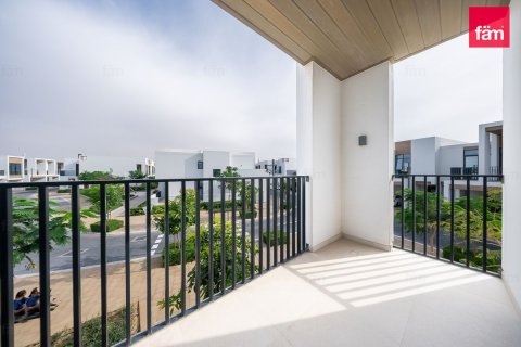 Villa itt: Dubai, EAE, 3 hálószoba, 127.6 m², azonosító: 708367 - fénykép 3