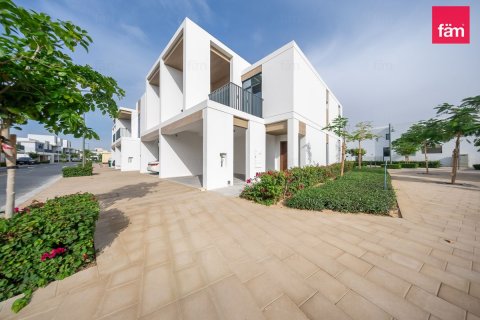 Villa itt: Dubai, EAE, 3 hálószoba, 127.6 m², azonosító: 708367