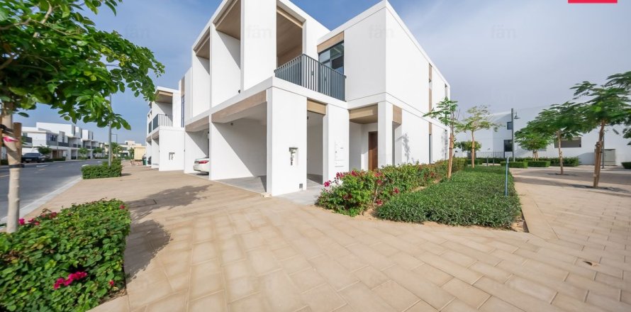 Villa itt: Dubai, EAE, 3 hálószoba, 127.6 m², azonosító: 708367