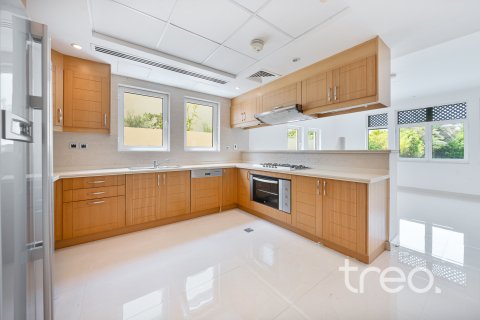 Villa zur Miete in Jumeirah Park, Dubai, VAE 3 Schlafzimmer, 327.67 m2 Nr. 733497 - Foto 4