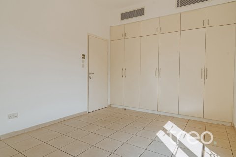 Vilă de închiriat în Meadows, Dubai, EAU 4 dormitoare, 313.55 mp.  №733498 - poză 17
