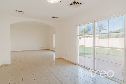 Vilă de închiriat în Meadows, Dubai, EAU 4 dormitoare, 313.55 mp.  №733498 - poză 3
